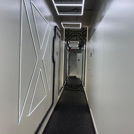 Av-1 Capsule Hotel Κίεβο Εξωτερικό φωτογραφία