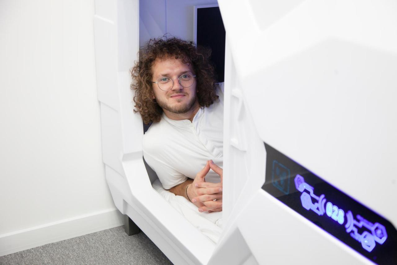 Av-1 Capsule Hotel Κίεβο Εξωτερικό φωτογραφία