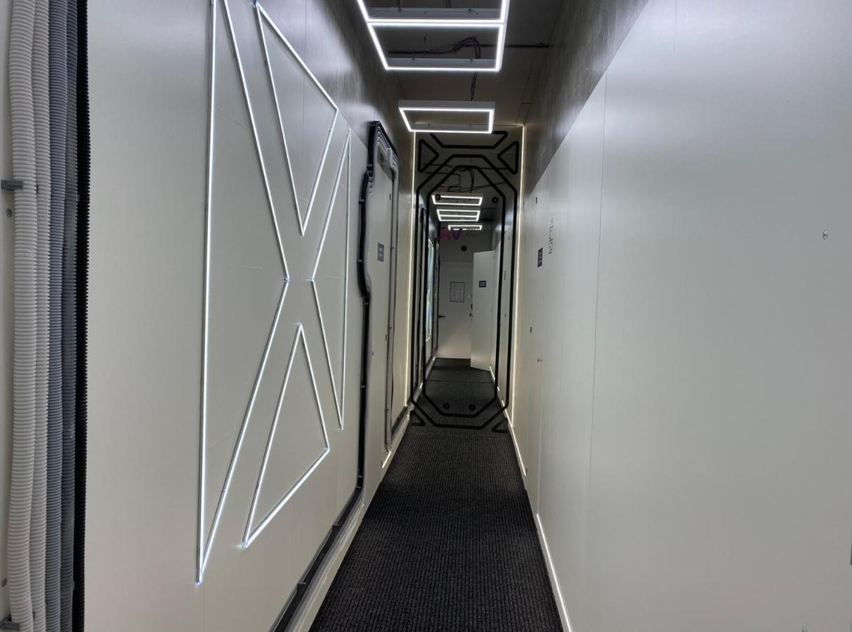 Av-1 Capsule Hotel Κίεβο Εξωτερικό φωτογραφία