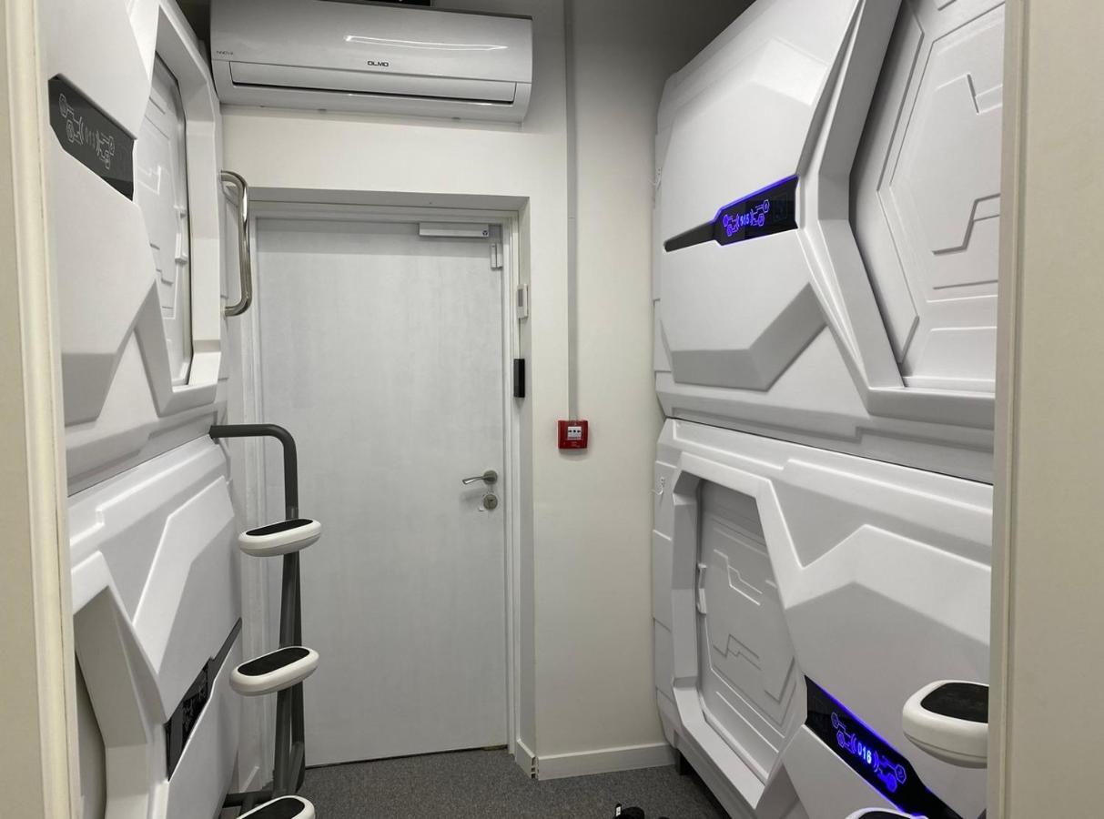 Av-1 Capsule Hotel Κίεβο Εξωτερικό φωτογραφία