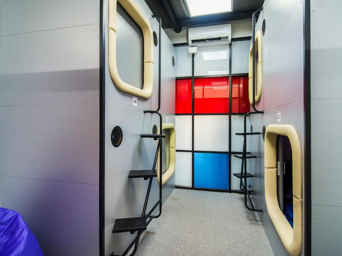 Av-1 Capsule Hotel Κίεβο Εξωτερικό φωτογραφία