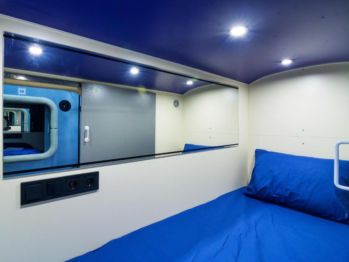 Av-1 Capsule Hotel Κίεβο Εξωτερικό φωτογραφία