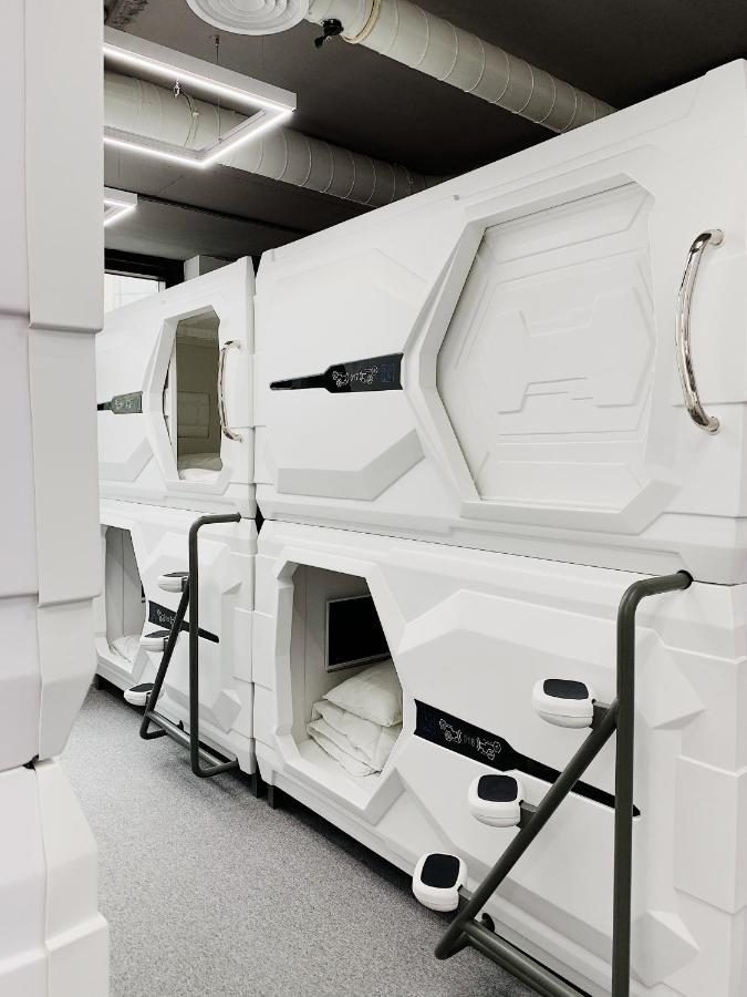 Av-1 Capsule Hotel Κίεβο Εξωτερικό φωτογραφία